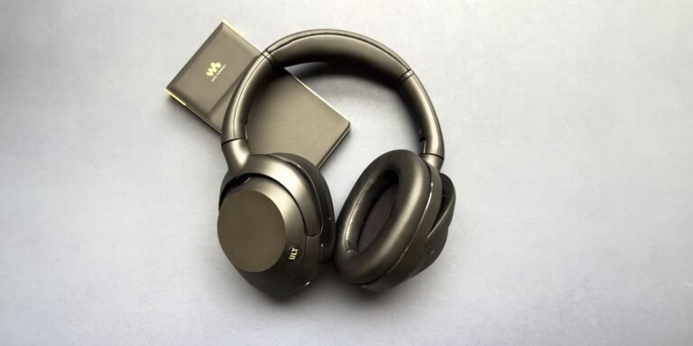 Sony ULT Wear Review: The Best Noise-Canceling Headphones Under $200